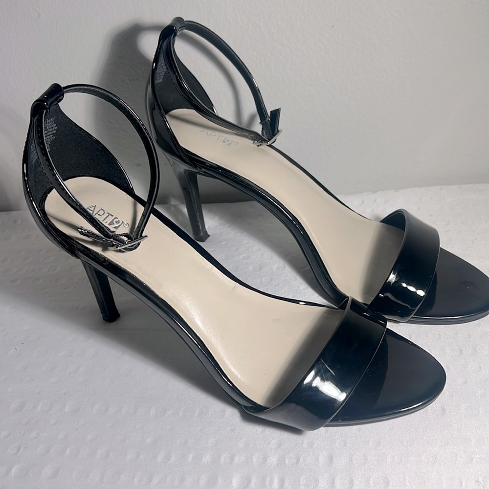 Apt 9 black high heels size 9.5
